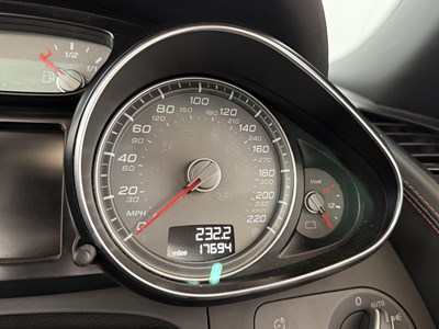 Lot 29 - 2011 Audi R8 Spider