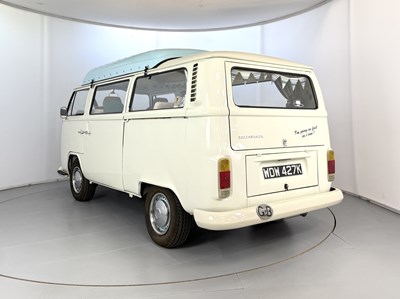 Lot 19 - 1971 Volkswagen T2 Camper