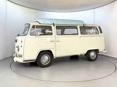Lot 19 - 1971 Volkswagen T2 Camper