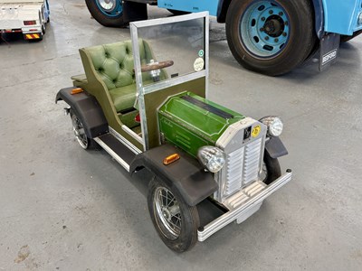 Lot 130 - Kinder Merlin Coach Built Childs Car - NO RESERVE