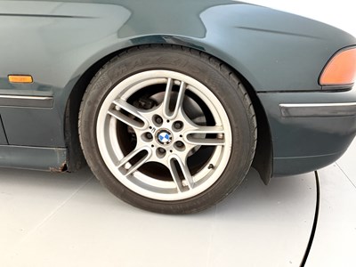 Lot 125 - 1998 BMW 523i