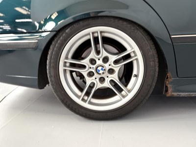 Lot 125 - 1998 BMW 523i