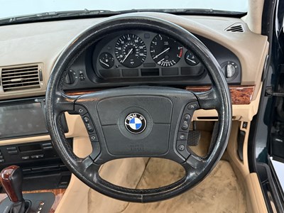 Lot 125 - 1998 BMW 523i