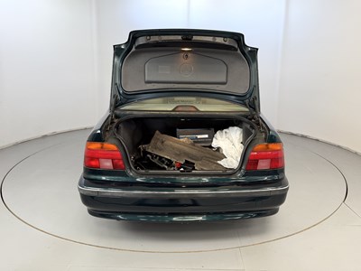 Lot 125 - 1998 BMW 523i