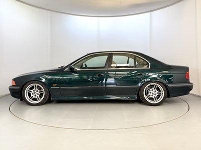 Lot 125 - 1998 BMW 523i