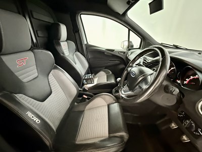 Lot 80 - 2015 Ford Transit Courier ST