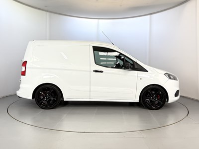 Lot 80 - 2015 Ford Transit Courier ST
