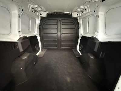 Lot 80 - 2015 Ford Transit Courier ST