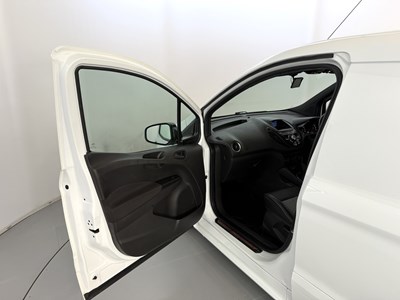 Lot 80 - 2015 Ford Transit Courier ST
