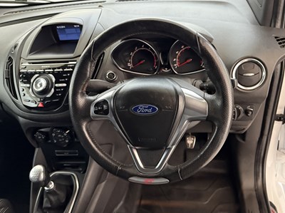 Lot 80 - 2015 Ford Transit Courier ST