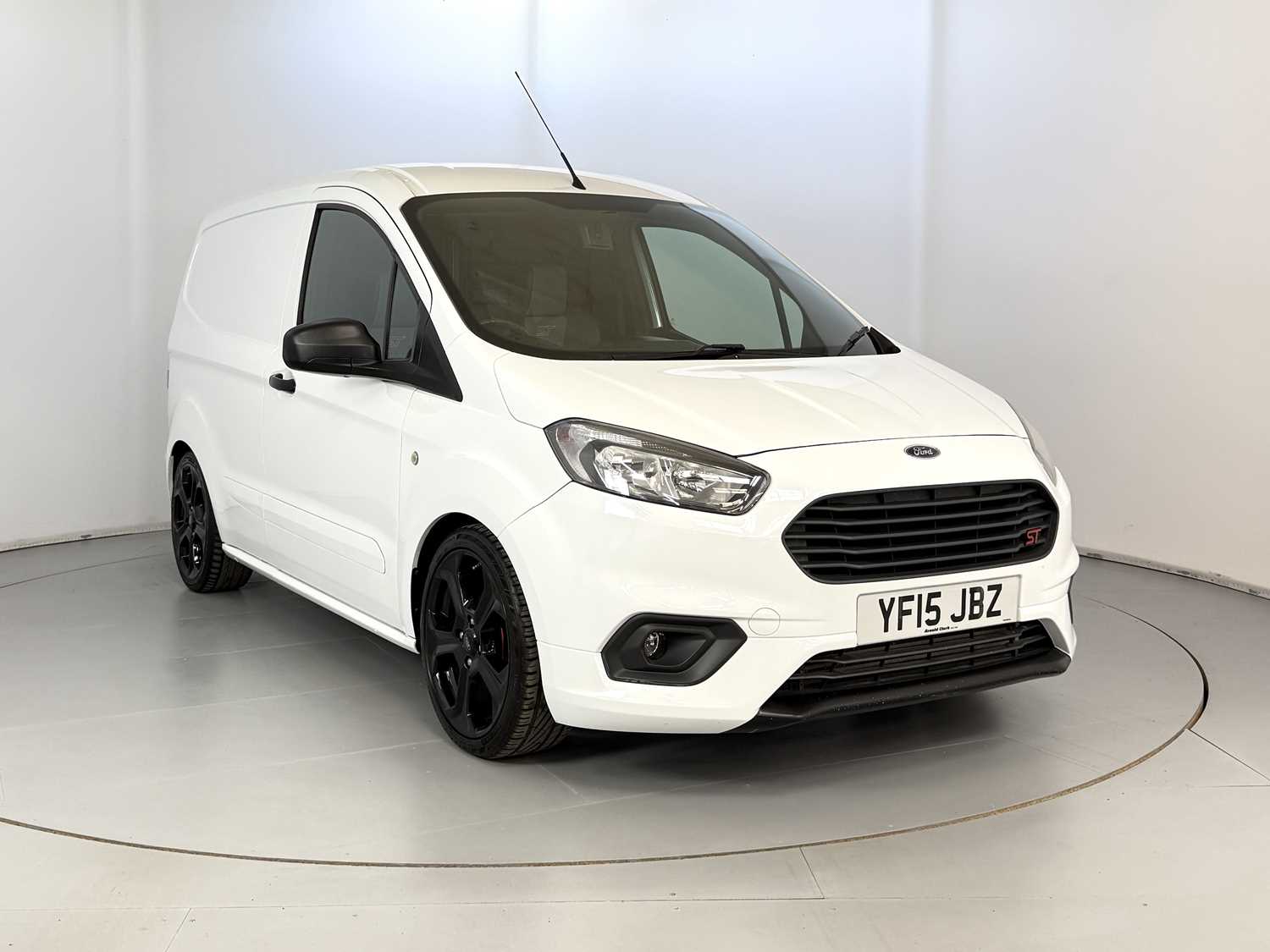 Lot 80 - 2015 Ford Transit Courier ST