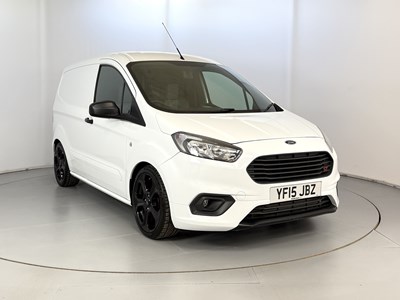 Lot 2015 Ford Transit Courier ST