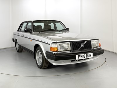Lot 1989 Volvo 240 GLT