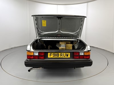 Lot 20 - 1989 Volvo 240 GLT