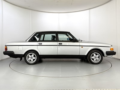Lot 20 - 1989 Volvo 240 GLT