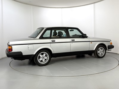 Lot 20 - 1989 Volvo 240 GLT