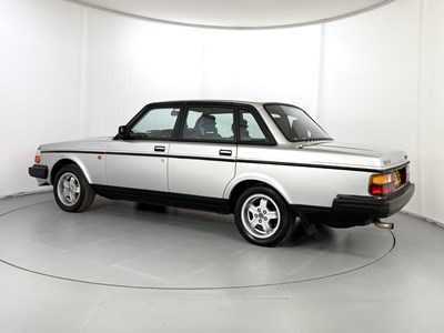 Lot 20 - 1989 Volvo 240 GLT