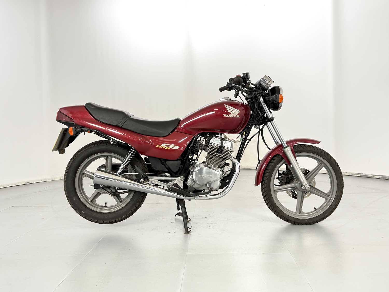 Lot 72 - 2000 Honda CB250 Nighthawk
