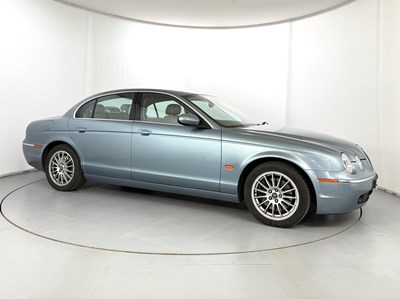 Lot 18 - 2006 Jaguar S Type