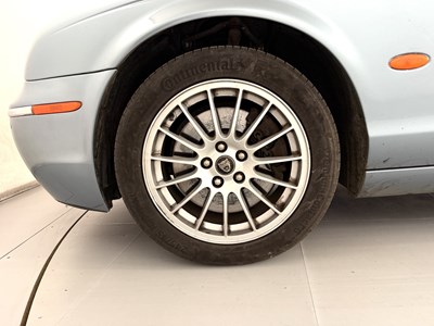 Lot 18 - 2006 Jaguar S Type