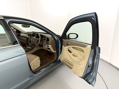 Lot 18 - 2006 Jaguar S Type