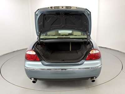 Lot 18 - 2006 Jaguar S Type