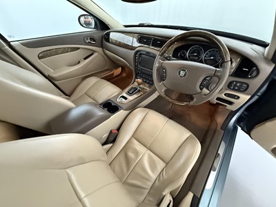 Lot 18 - 2006 Jaguar S Type