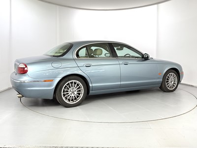Lot 18 - 2006 Jaguar S Type