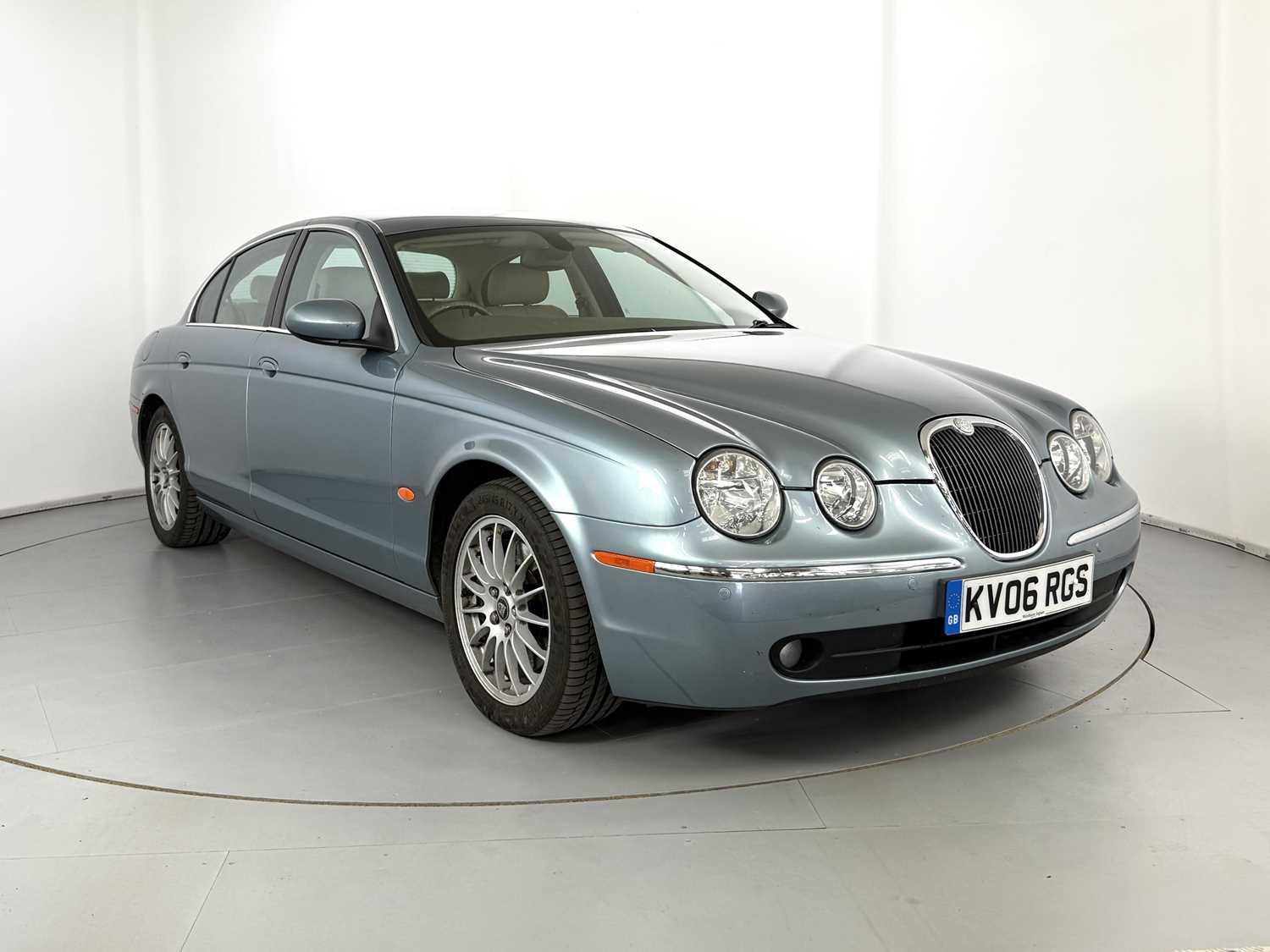 Lot 18 - 2006 Jaguar S Type