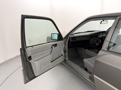 Lot 84 - 1990 Mercedes-Benz 190E - NO RESERVE
