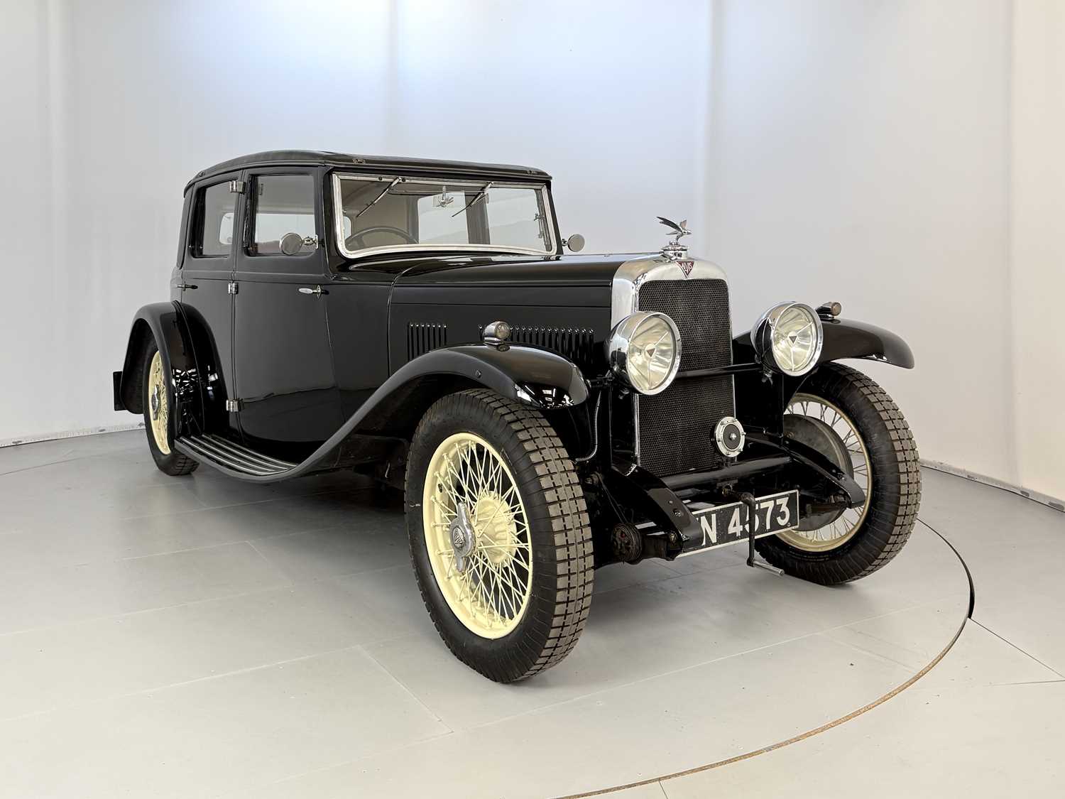 Lot 61 - 1933 Alvis Firefly Sports Saloon