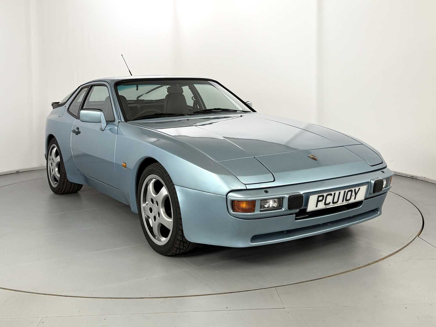 Lot 4 - 1982 Porsche 944
