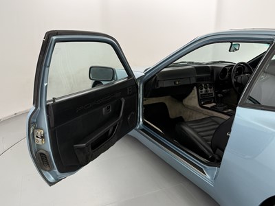 Lot 4 - 1982 Porsche 944