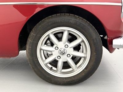 Lot 114 - 1975 MG B Roadster