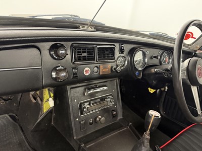 Lot 114 - 1975 MG B Roadster