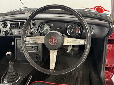 Lot 114 - 1975 MG B Roadster