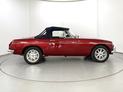 Lot 114 - 1975 MG B Roadster