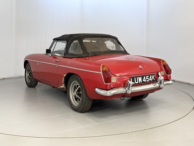 Lot 16 - 1972 MG B Roadster