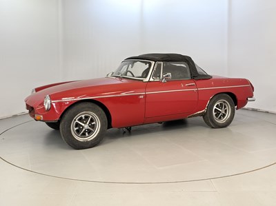 Lot 16 - 1972 MG B Roadster