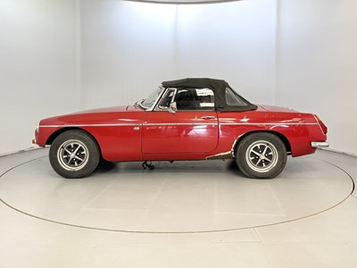 Lot 16 - 1972 MG B Roadster