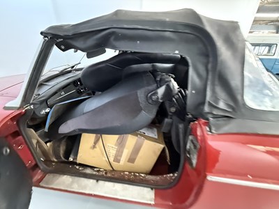 Lot 16 - 1972 MG B Roadster