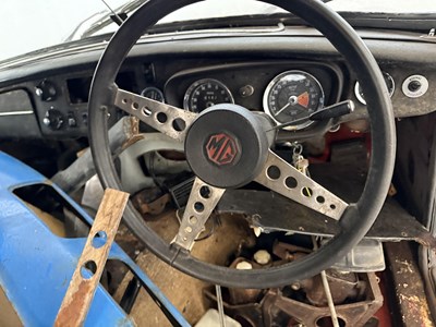 Lot 16 - 1972 MG B Roadster