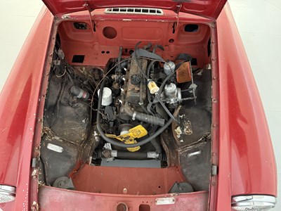 Lot 16 - 1972 MG B Roadster