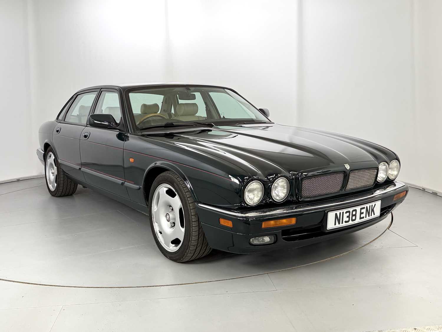 Lot 25 - 1995 Jaguar XJR