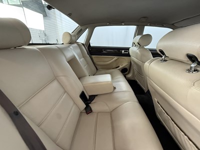 Lot 25 - 1995 Jaguar XJR