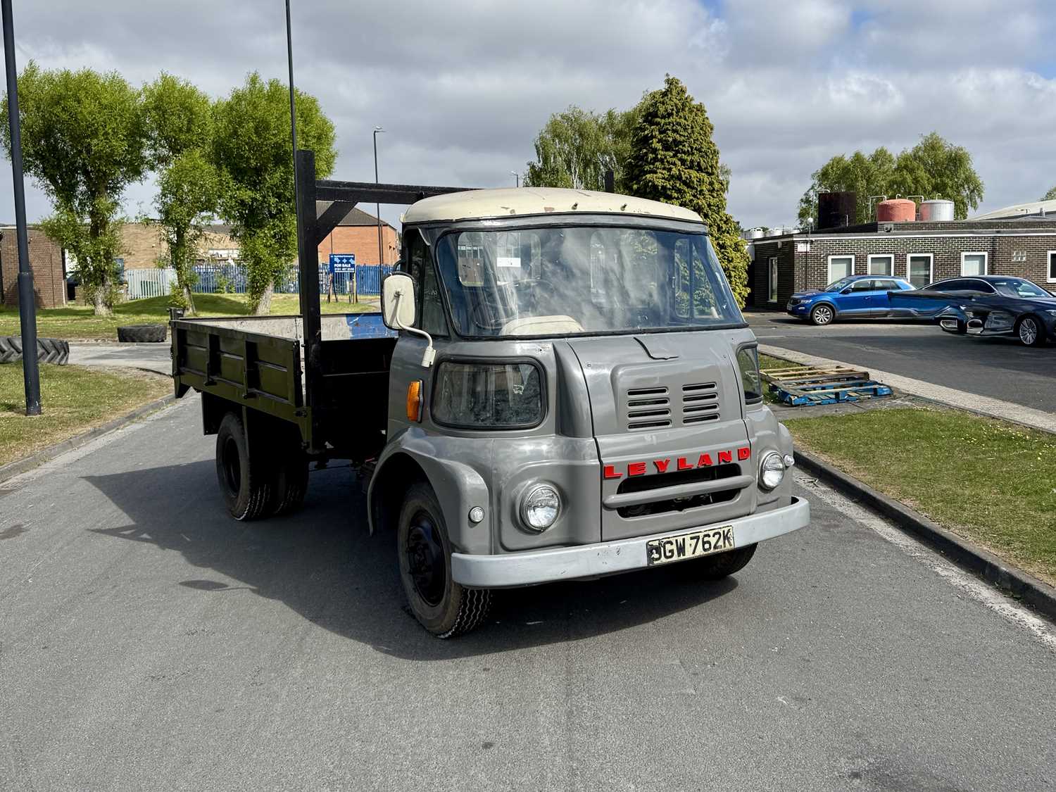 Lot 15 - 1972 Leyland FG Anglecab