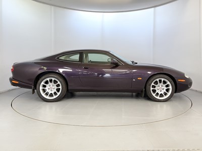 Lot 14 - 1998 Jaguar XKR