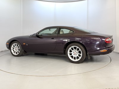Lot 14 - 1998 Jaguar XKR
