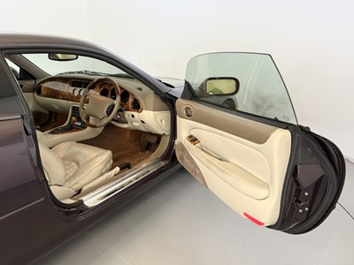Lot 14 - 1998 Jaguar XKR