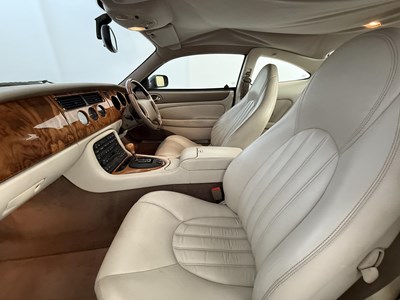Lot 14 - 1998 Jaguar XKR